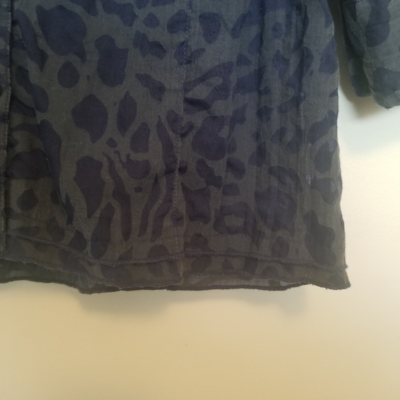 N.W.D women's blue burnout leopard print button front shirt - Picture 10 of 13